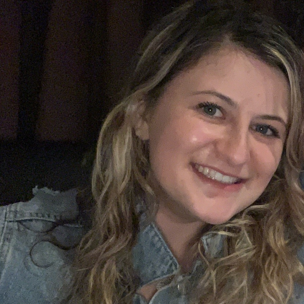 Meet your Posher, Laura